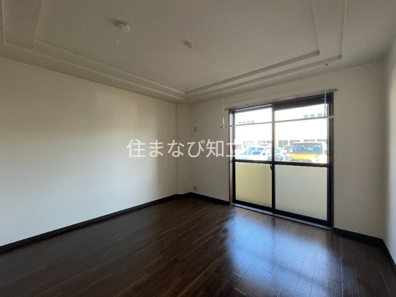 居室・リビング　同型別部屋写真
