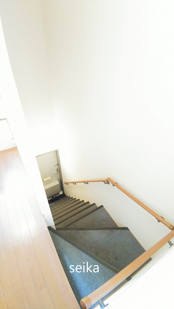 玄関　類似タイプ室内