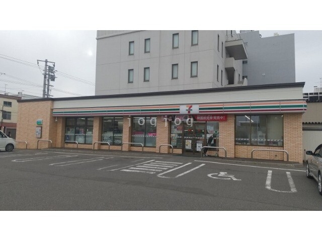 コンビニ　セブンイレブン滝川栄町1丁目店（コンビニ）まで6438m