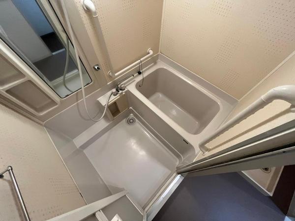 バス・シャワールーム　シャンプードレッサー！