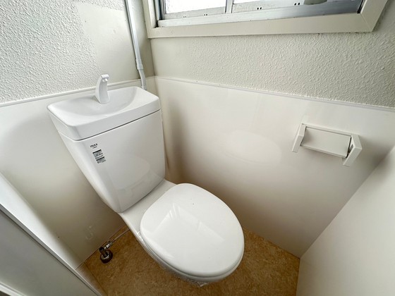 トイレ　※別部屋の写真です