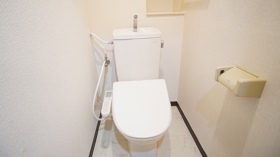トイレ　シャワー付きトイレ