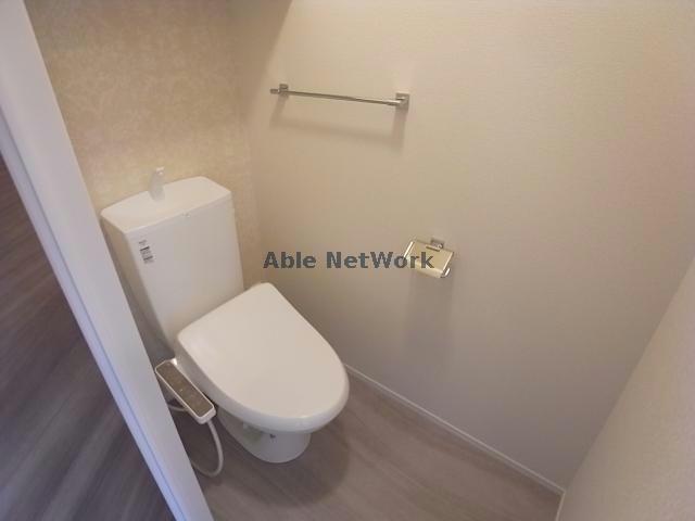 トイレ　温水洗浄便座