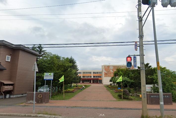 小学校　余市町立黒川小学校（小学校）まで2029m