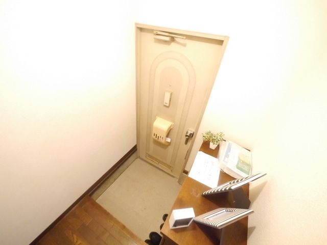 玄関　★お部屋探しは株式会社タウンハウジング東京まで★