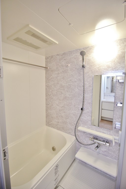 バス・シャワールーム　バス