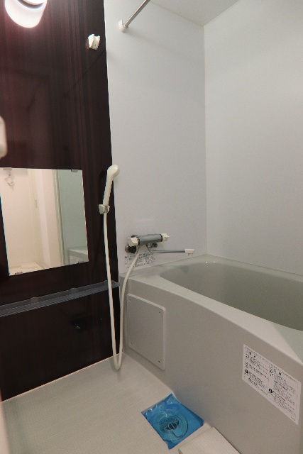 バス・シャワールーム　※別部屋の参考写真の為、原状優先です。
