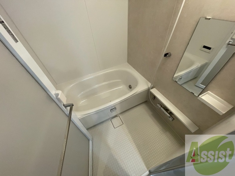 バス・シャワールーム　お風呂になります。一日の疲れを癒してくださいね。