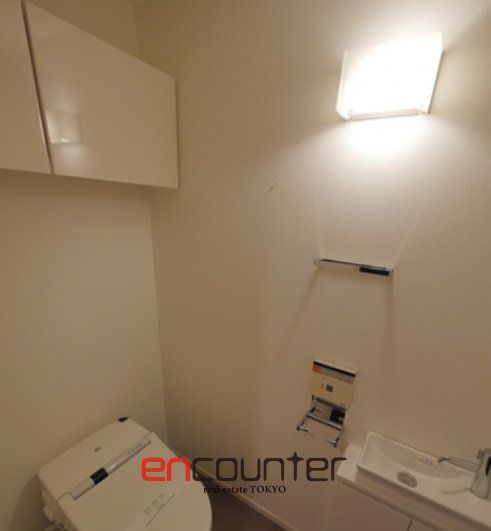 トイレ　※同マンション別室参考写真