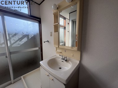 洗面設備　独立洗面化粧台付きでおすすめです！