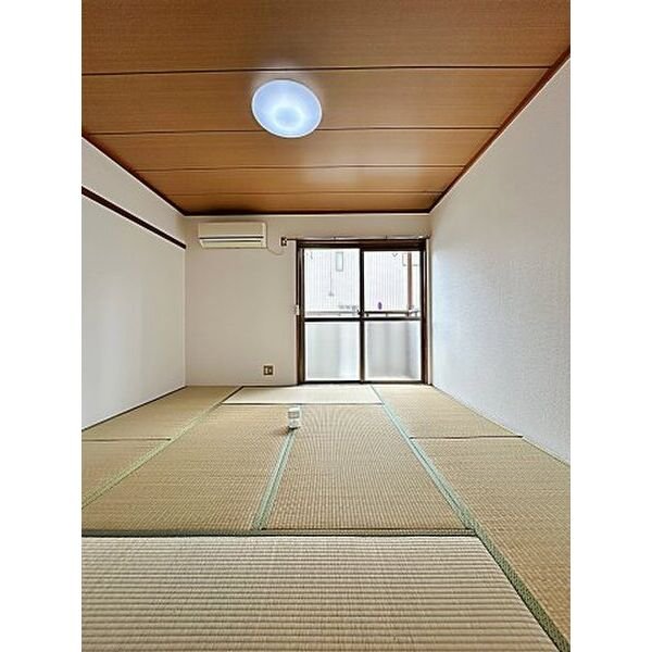 居室・リビング　和室から洋室へリフォームされます