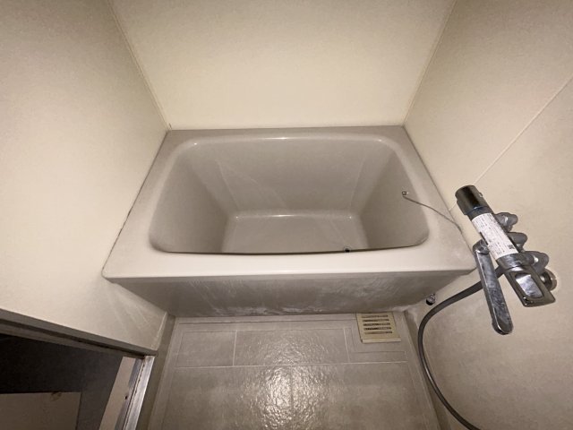 バス・シャワールーム　きれいなお風呂です