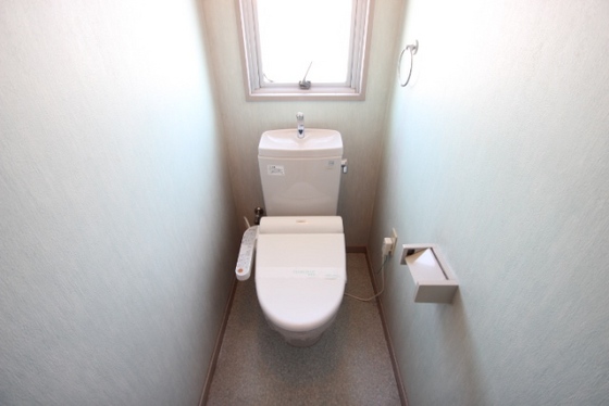 トイレ　※別号室の写真です