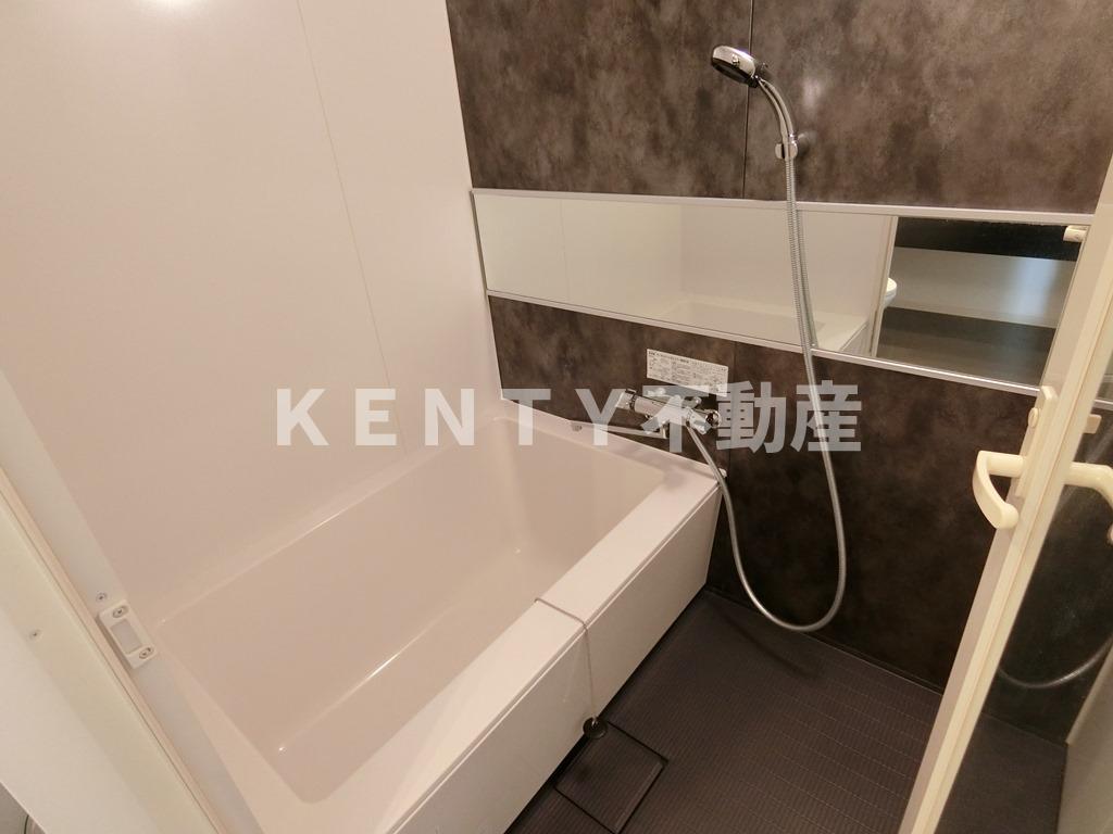 バス・シャワールーム　ゆったり過ごせるお風呂です