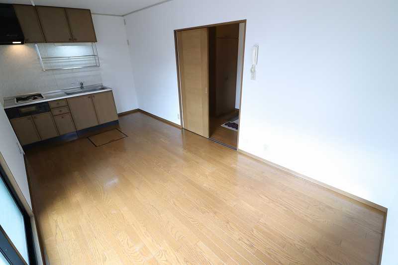 居室・リビング　※同物件、別部屋の写真です。