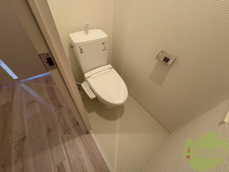 トイレ　シャワートイレになっているので快適です！