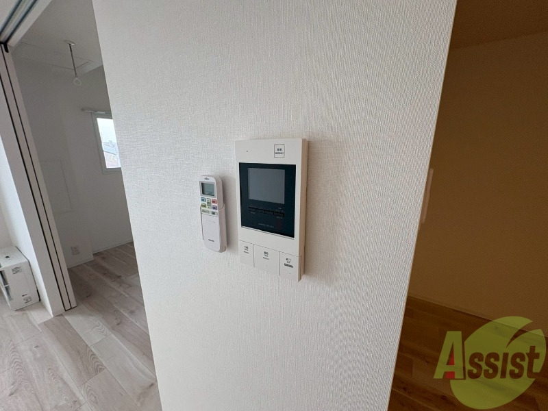 セキュリティ　ＴＶモニター付インターホンです。来客者の顔が見えるので安心！