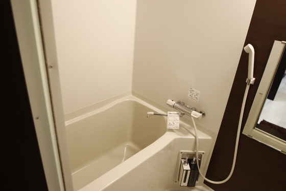 バス・シャワールーム　※別部屋の写真です