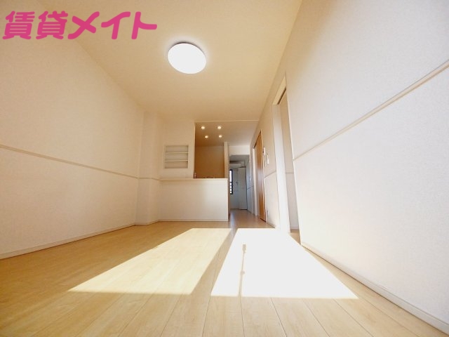居室・リビング　同型参考写真