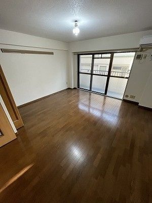 居室・リビング　※全て別号室のお写真。内装等参考にしてください。