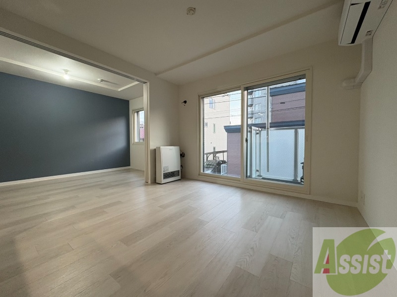 居室・リビング　広くてきれいなリビングです！快適に過ごせそうですね。