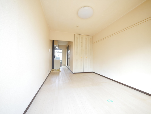 居室・リビング　★玄関まで見渡せて安心感のあるお部屋です★