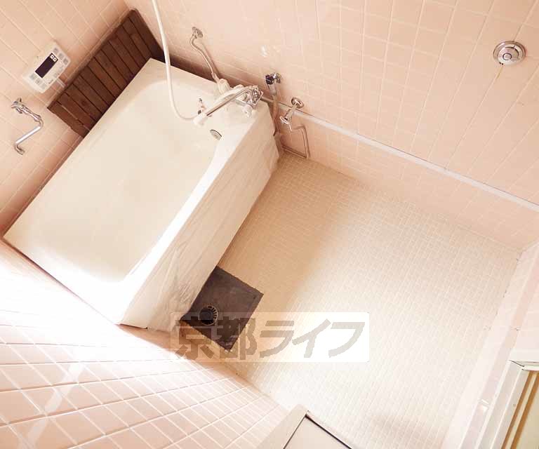 バス・シャワールーム　広いバスです。