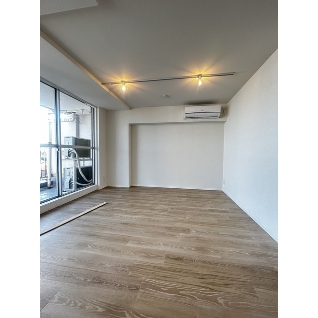 居室・リビング　※工事完了間際の写真です。