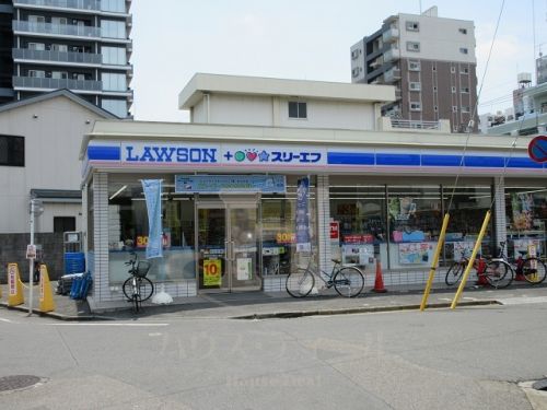 コンビニ　ローソン LAWSON+スリーエフ蕨駅前店（コンビニ）まで32m