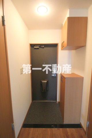 玄関　玄関(人感センサーライト)