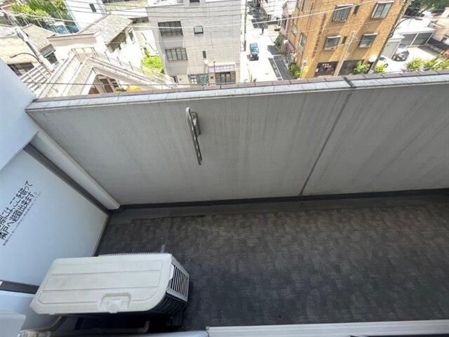 バルコニー　お洗濯にも便利なバルコニー付き