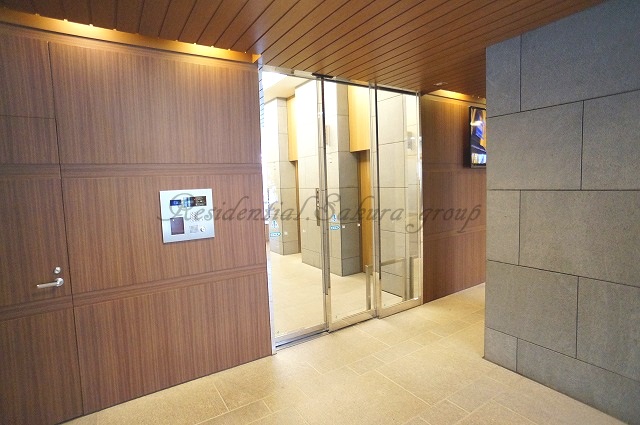 セキュリティ　不審者、勧誘員をシャットアウトできるオートロックです♪