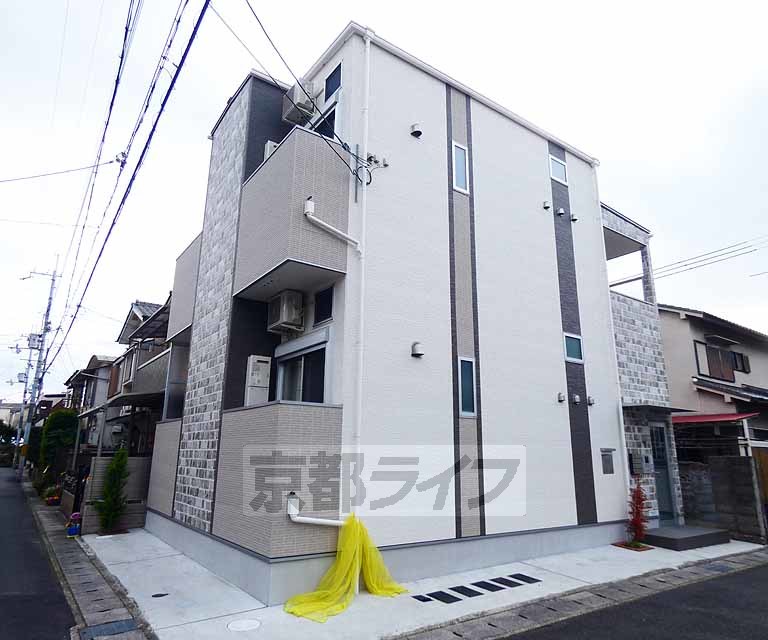 建物外観　ロフト付きの広々とした物件です！