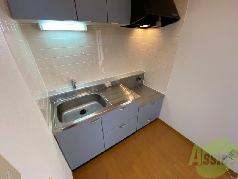 キッチン　ガスキッチンです。２口コンロが設置できます。