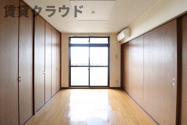 居室・リビング　居間です