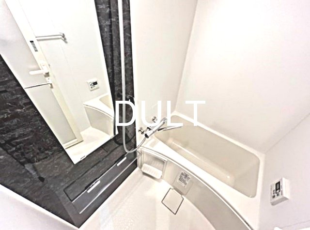 バス・シャワールーム　バスルームです。