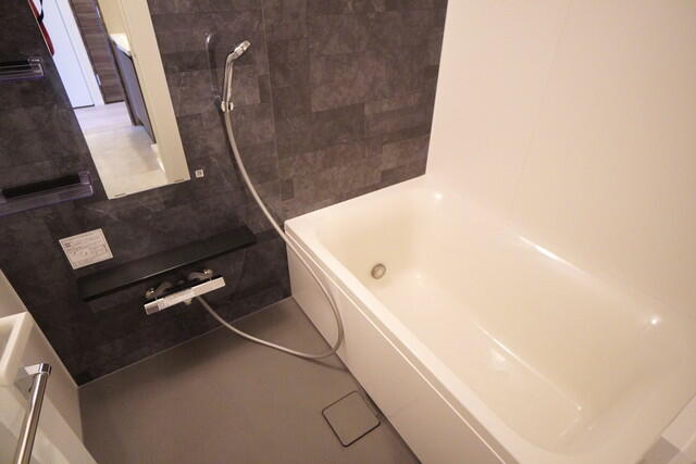 バス・シャワールーム　※写真は同タイプ住戸です。