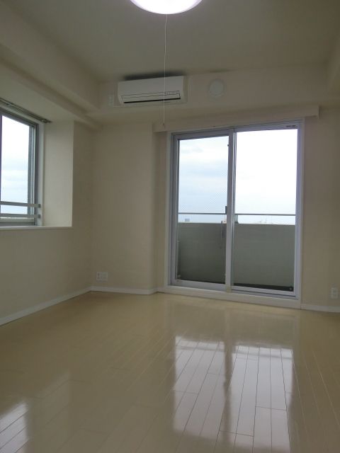 その他部屋・スペース　★８．５帖の洋室★