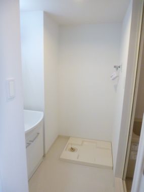 洗面設備　*同系タイプの写真です。