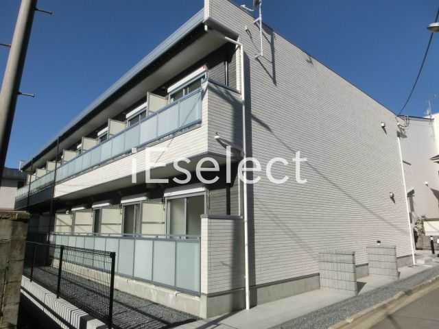 建物外観　２０１４年１２月築のアパートです。