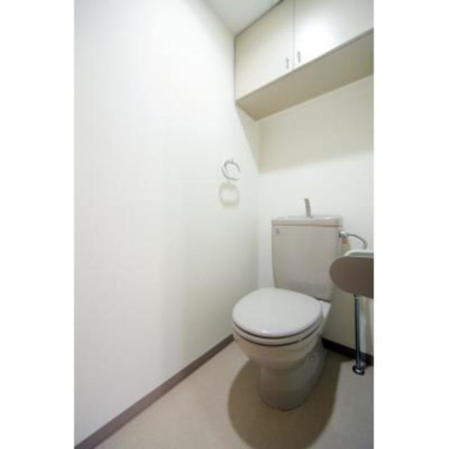 トイレ　※写真は同タイプ住戸です。