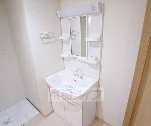 洗面設備　シャンプードレッサー付き