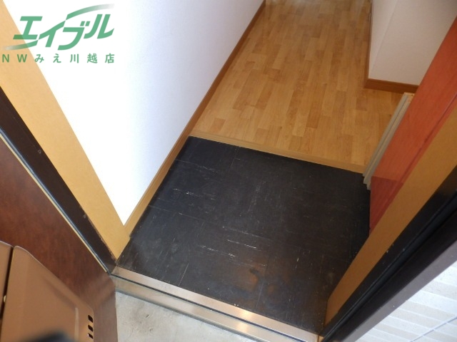 玄関　別部屋参考写真です