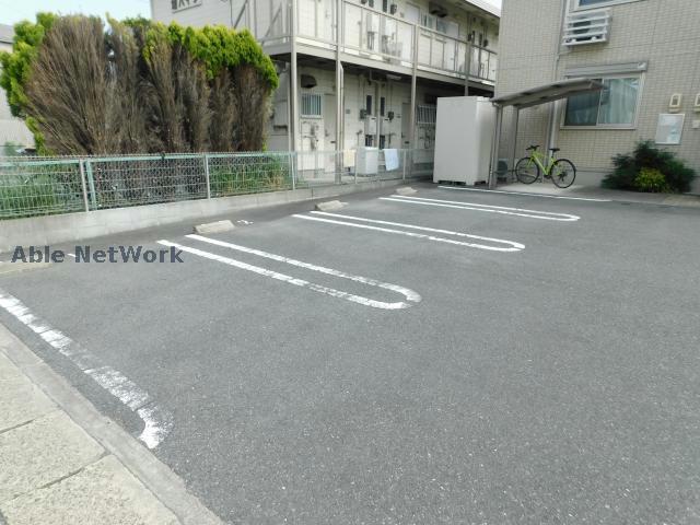 駐車場　駐車場