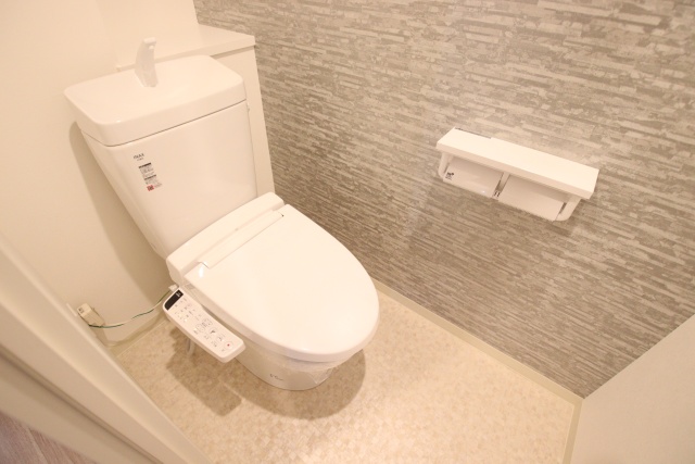 トイレ　※別室の参考写真の為、現況優先です。