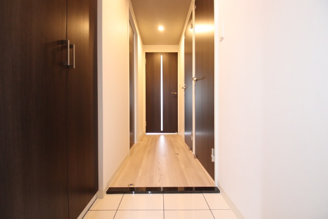 玄関　※別室の参考写真の為、現況優先です。