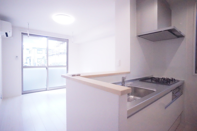 居室・リビング　広いリビングダイニングはゆったりくつろげる憩いの空間♪