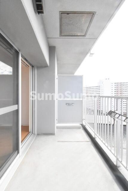 バルコニー　陽当たり良好なバルコニーです