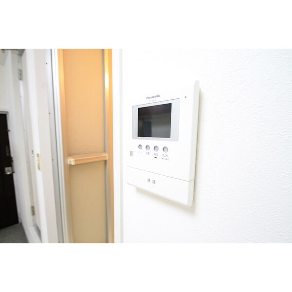 セキュリティ　内装は別部屋の参考写真です。