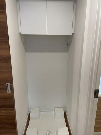 その他設備　室内洗濯機置き場　　収納付き